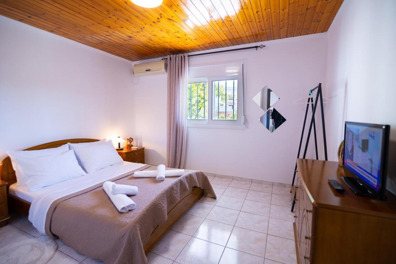 Oceanus Summer House Salamis Bagian luar foto